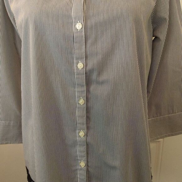 Las olas black and white striped 3/4 sleeve blouse with lace trim hem - Picture 3 of 12